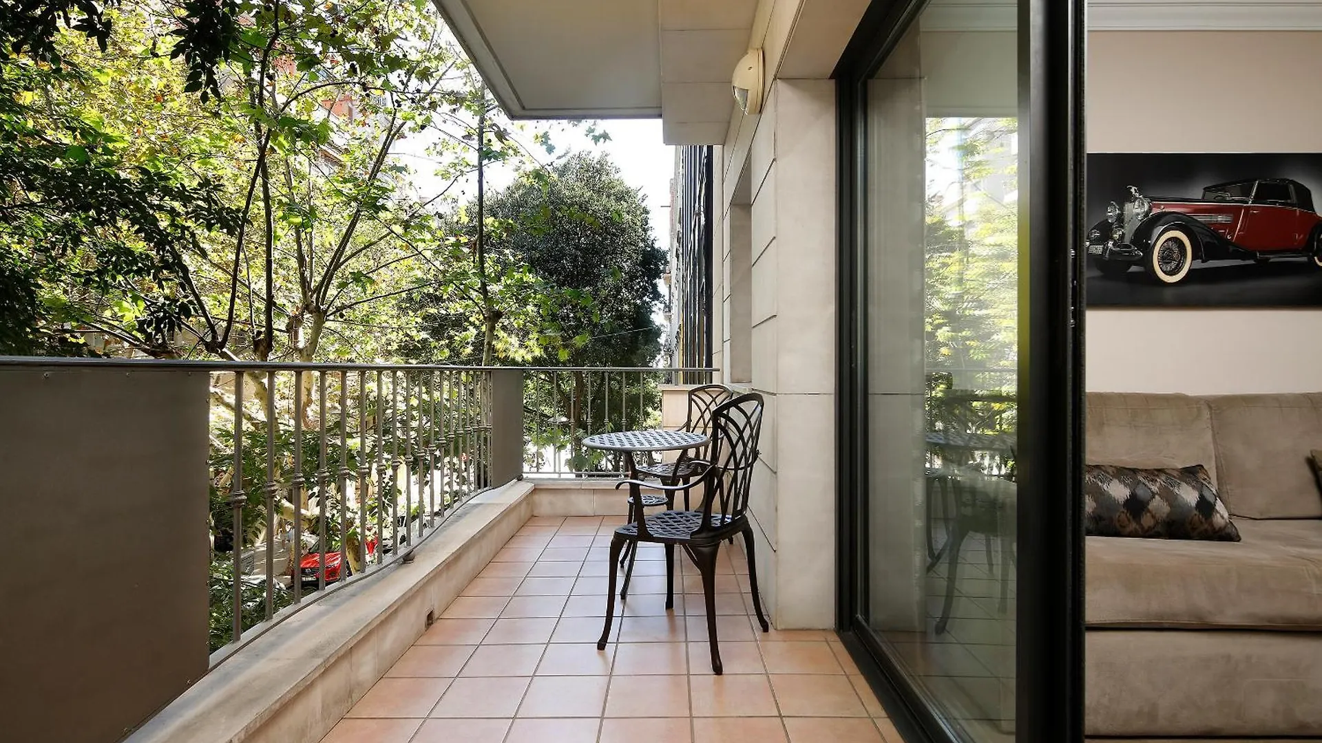Apartaments-Hotel Hispanos 7 Suiza Barcelona 4*,