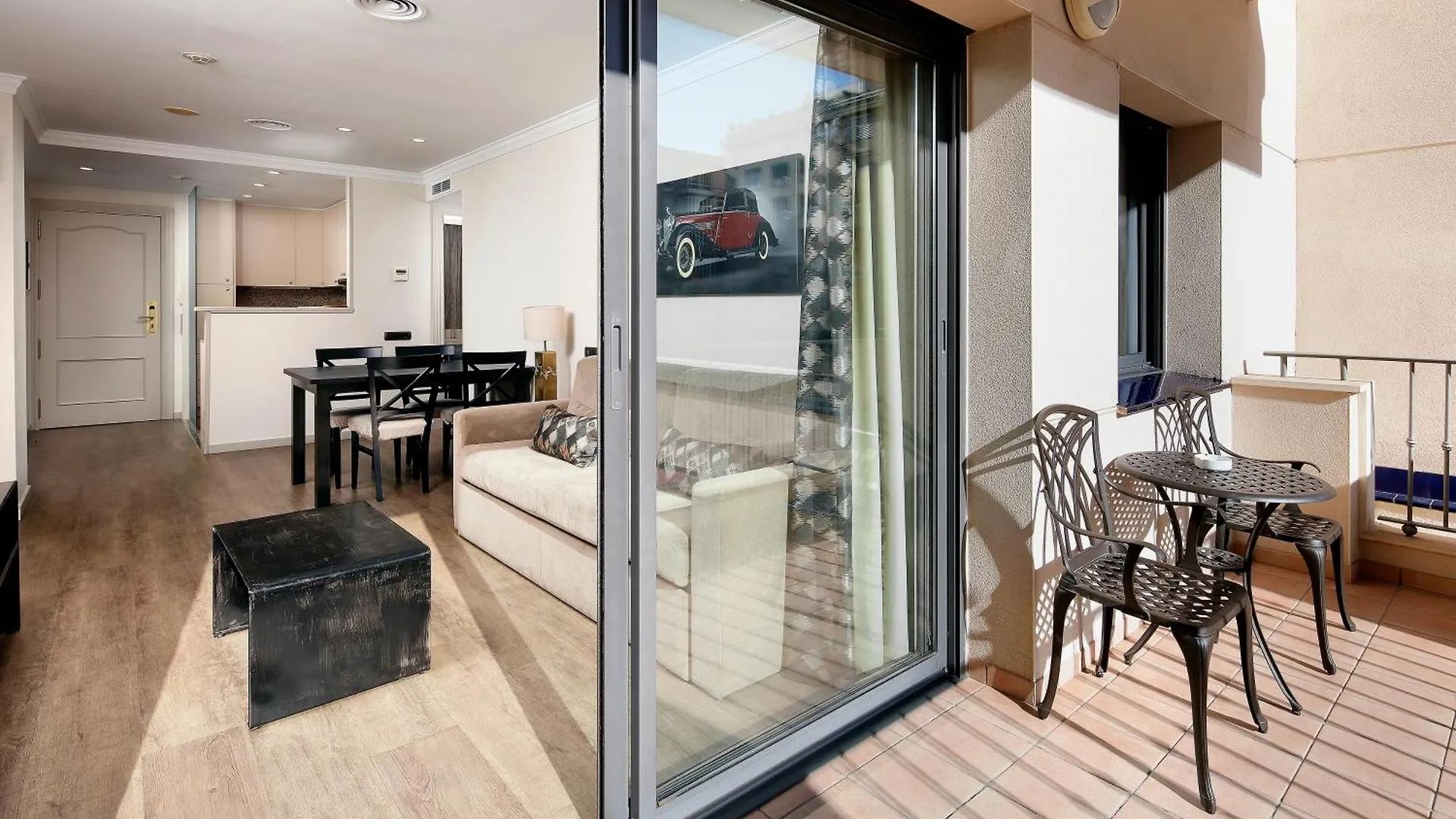 Apartaments-Hotel Hispanos 7 Suiza Barcelona 4*,  Spain