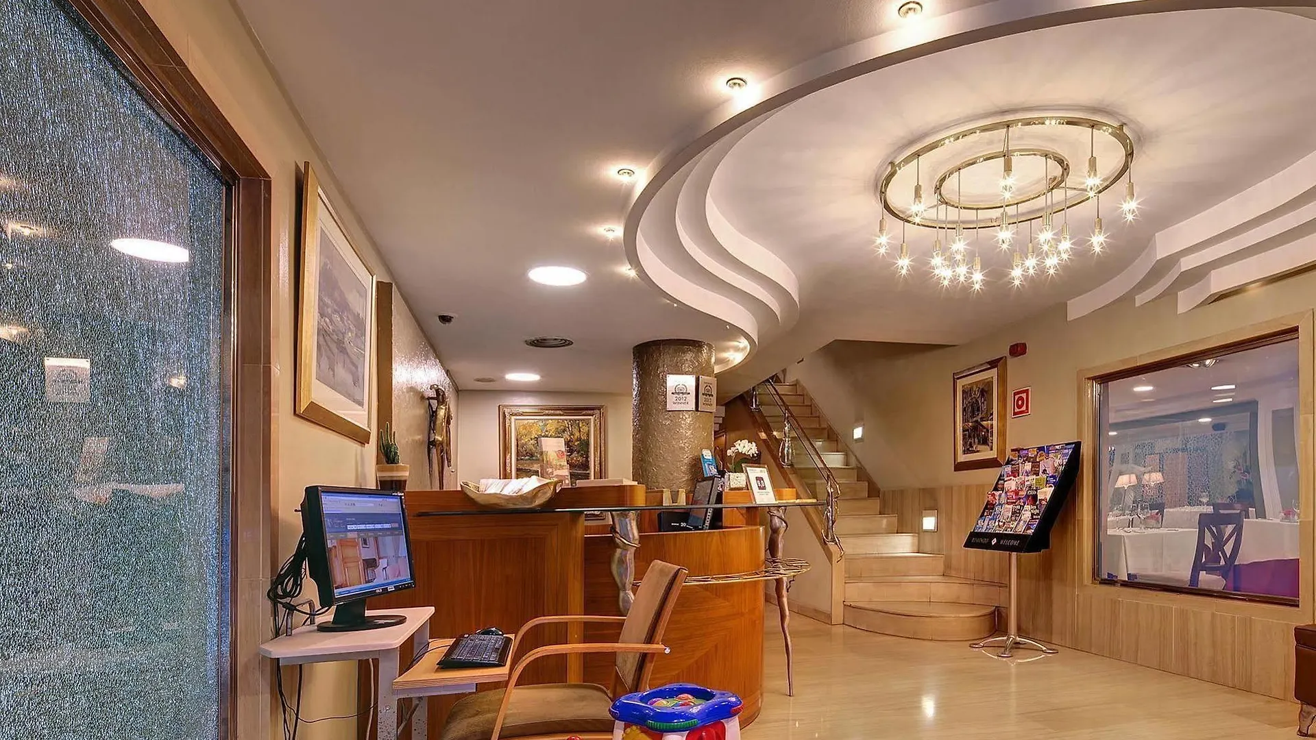 **** Aparthotel Apartaments-Hotel Hispanos 7 Suiza Barcelona Spain